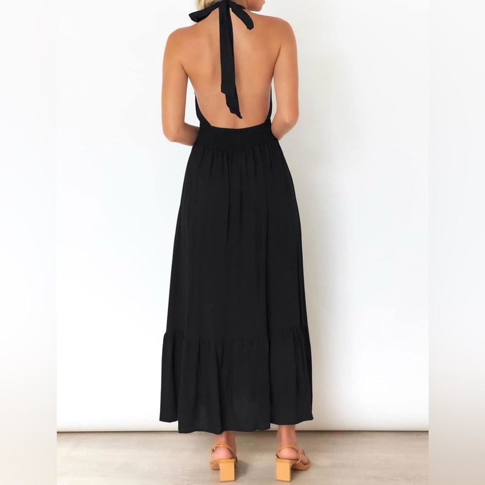Black Crisscross Halter Maxi Dress - Picture 3 of 9